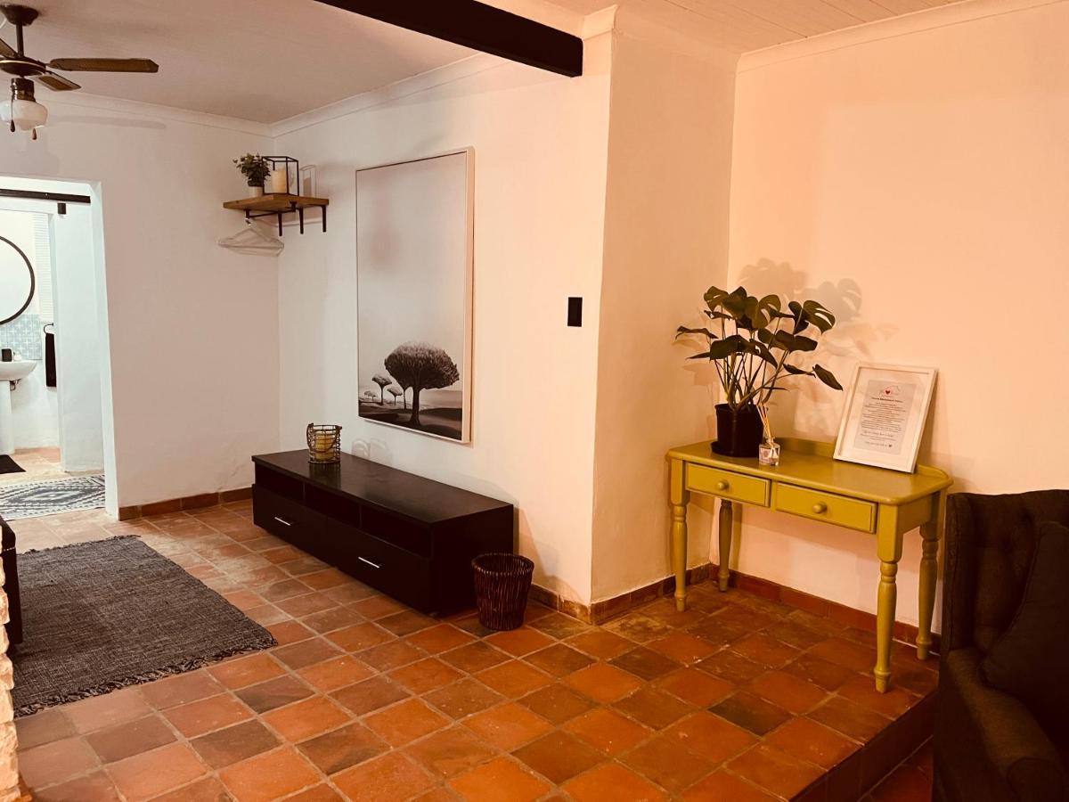 Bed and Breakfast The Hart House Hartbeespoort Esterno foto