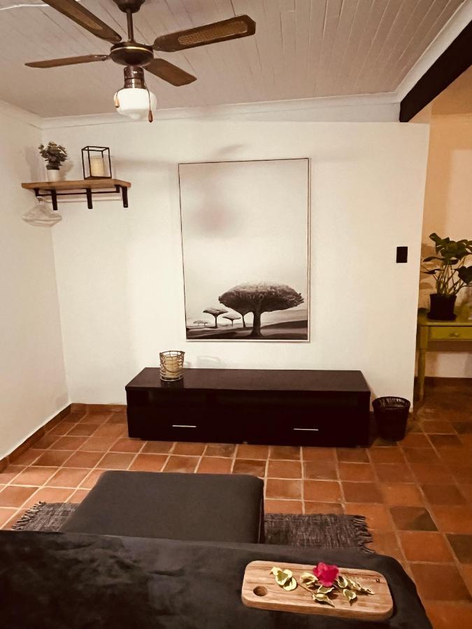 Bed and Breakfast The Hart House Hartbeespoort Esterno foto